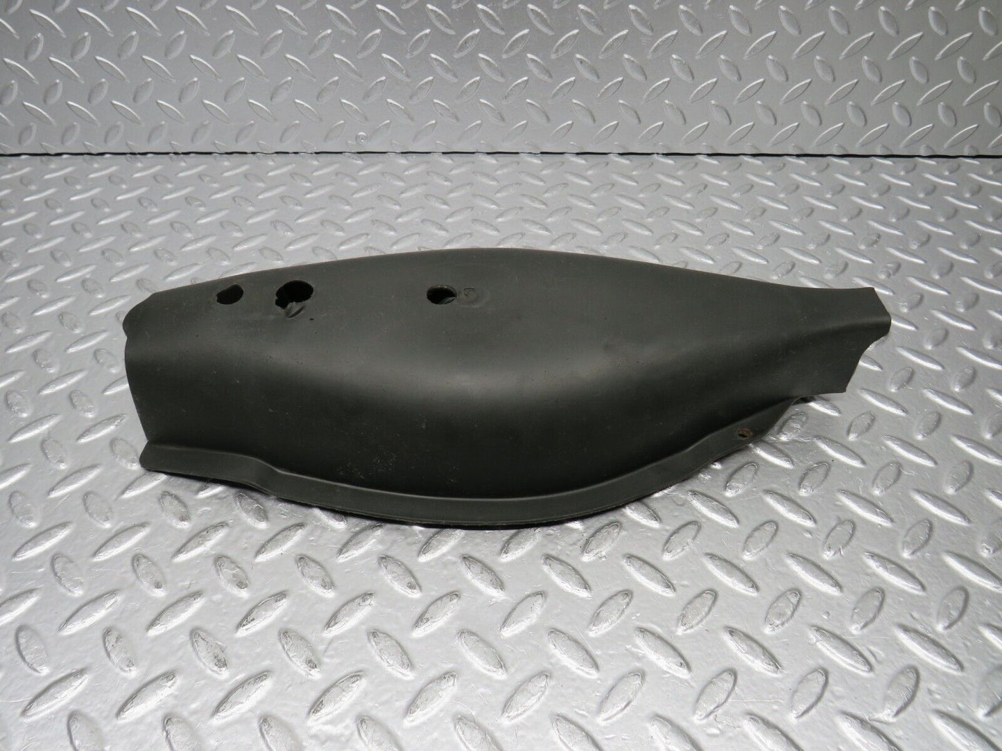 30762 Mercedes-Benz W201 190E 2.0L Rear Control Arm Cover 2013520588
