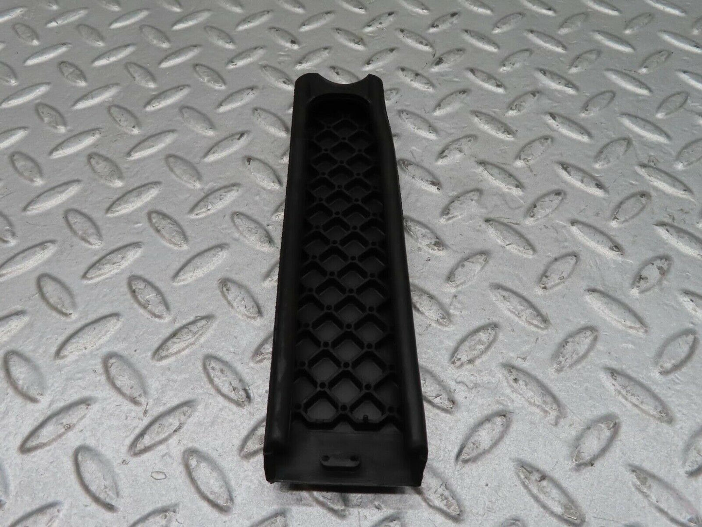 14718 Mercedes-Benz W201 190E Accelerator Pedal Rubber 1233010082