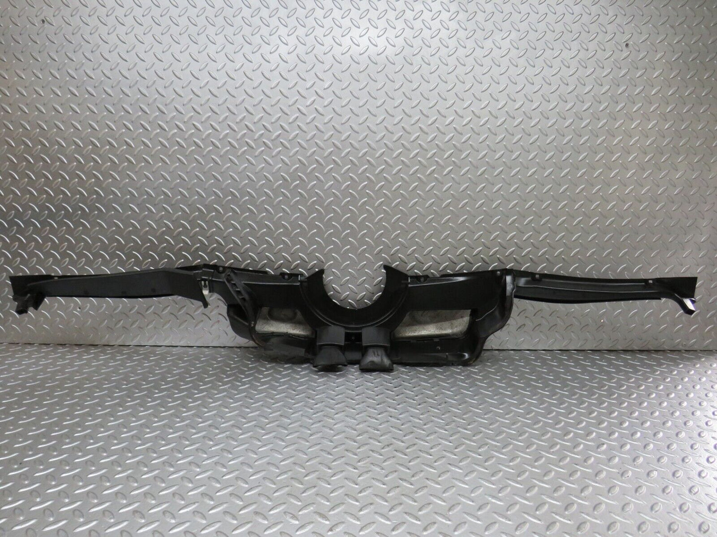 26627 Mercedes-Benz C124 220CE Water Drain 1246201767 1246202667 1246283707