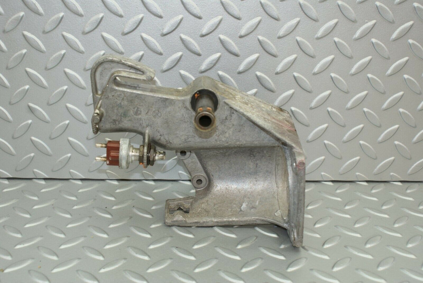 2835 Mercedes-Benz C123 280CE Coupe Brake Pedal Bracket Support 1232900219