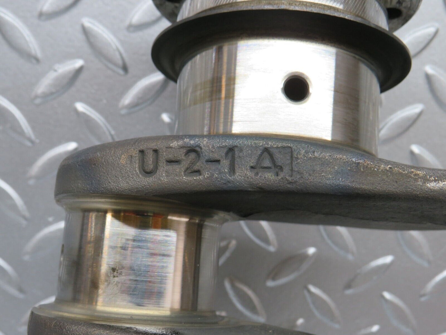 31137 Mercedes-Benz W123 200D Crankshaft 61516