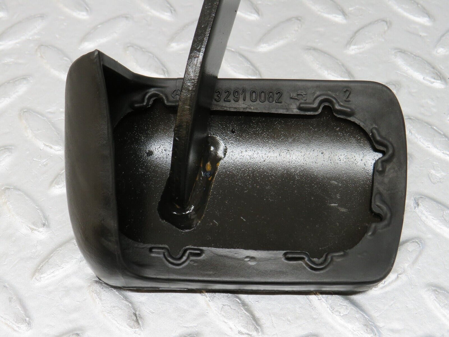 36536 Mercedes-Benz W201 190E 2.0L Brake Pedal With Rubber 1232910082