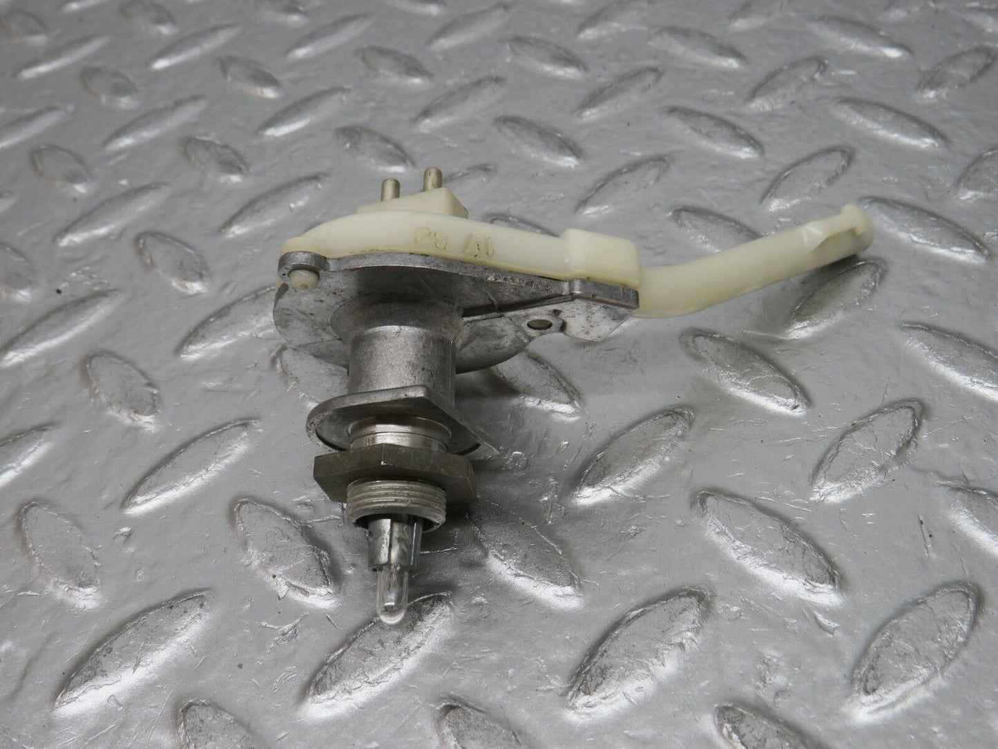 0635 Mercedes-Benz W123 230E Heater Regulator 1238300385