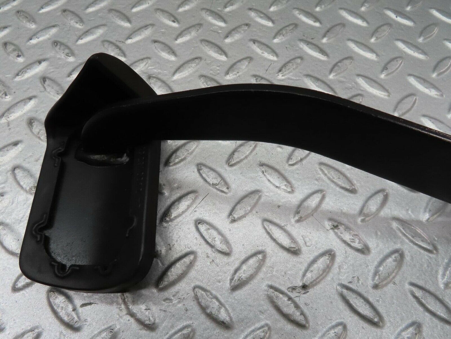 14691 Mercedes-Benz W201 190E Brake Pedal 1232910082