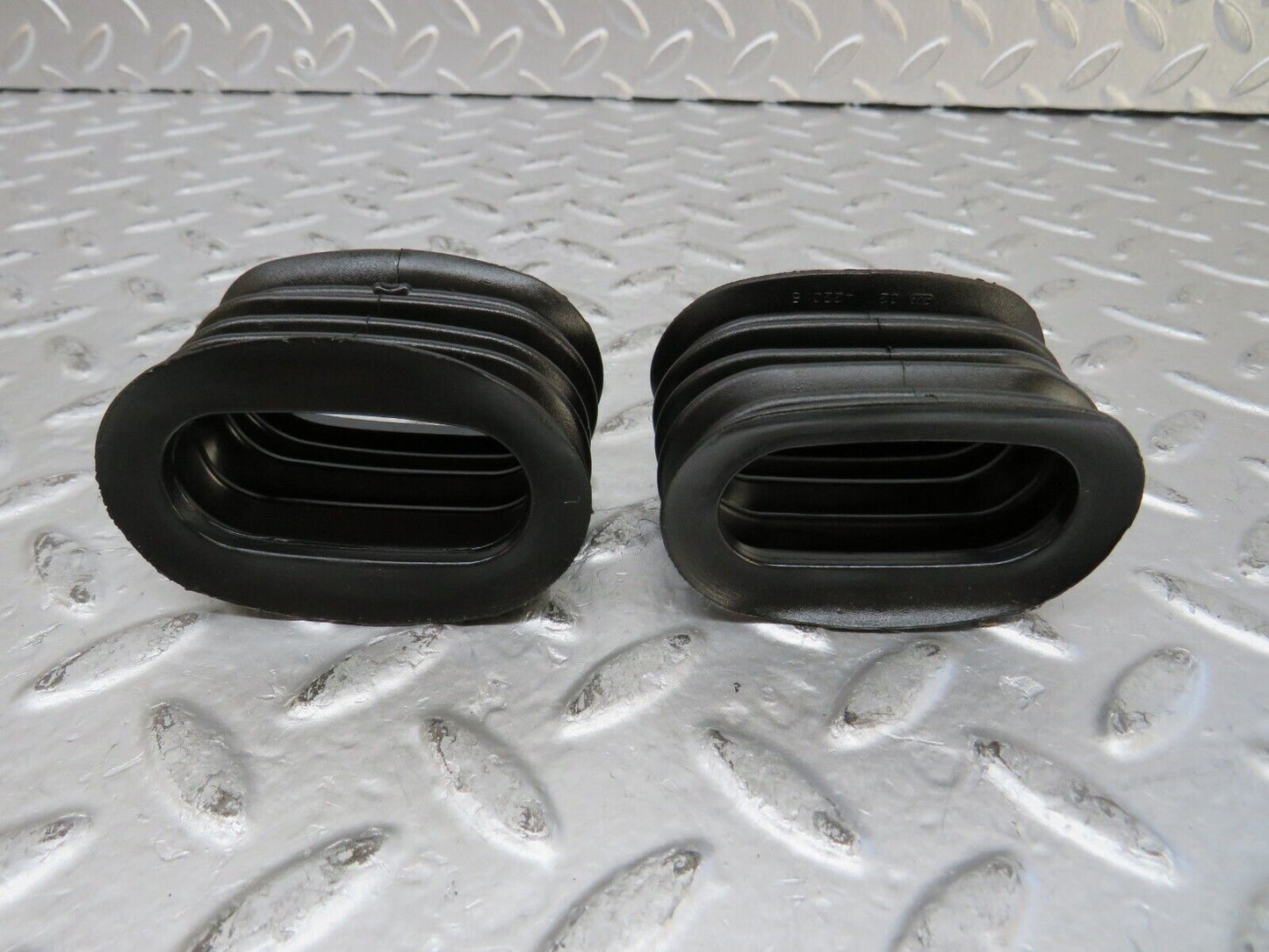 26522 Mercedes-Benz C124 220CE Door Wire Protector Rubber 1248210197