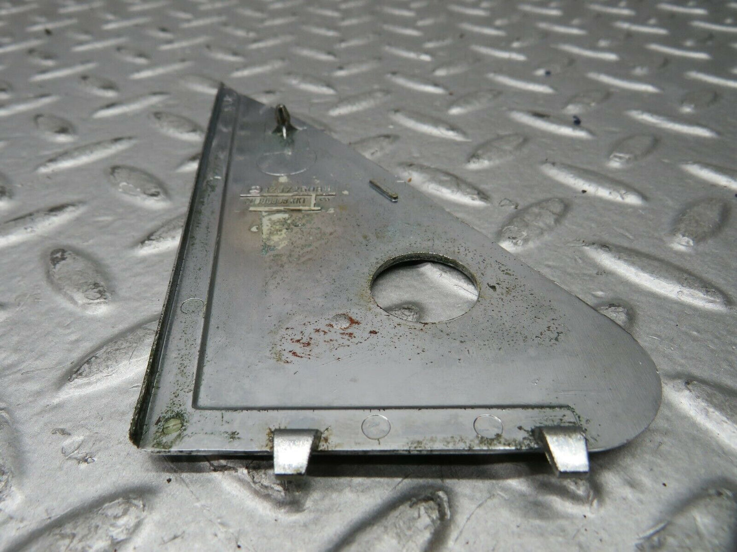 22084 Mercedes-Benz S123 280TE Wagon Mirror Triangle Cover Right 1237250811