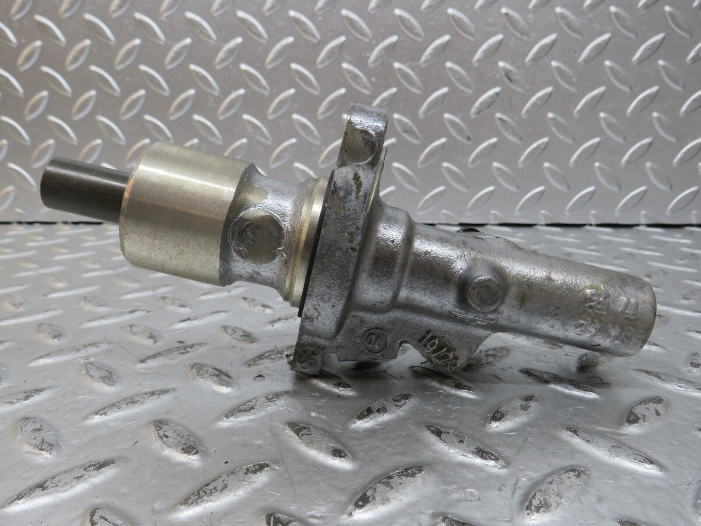 26683 Mercedes-Benz C124 220CE Coupe Brake Master Cylinder Ate 19/23