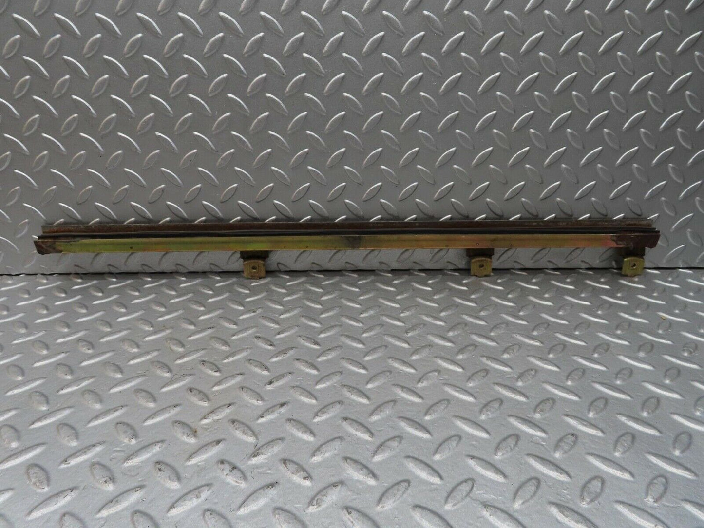 1110 Mercedes-Benz C123 230CE Coupe Front Right Door Window Bottom Rail