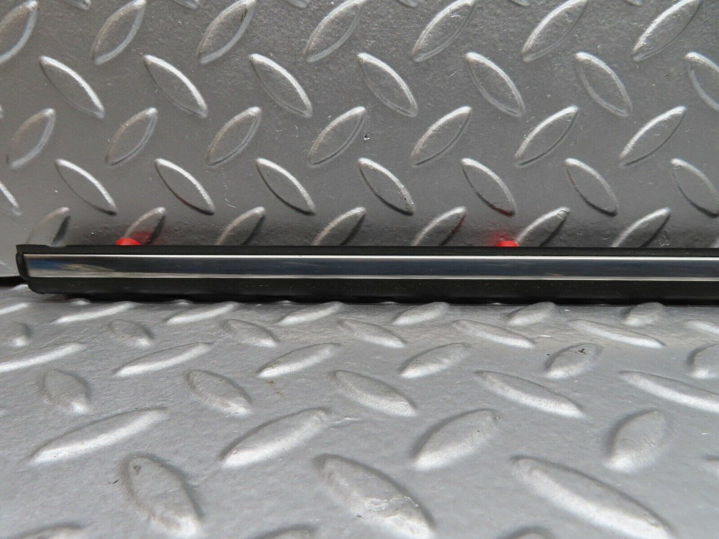 21100 Mercedes-Benz W123 230E Rear Right Door Centre Moulding Trim