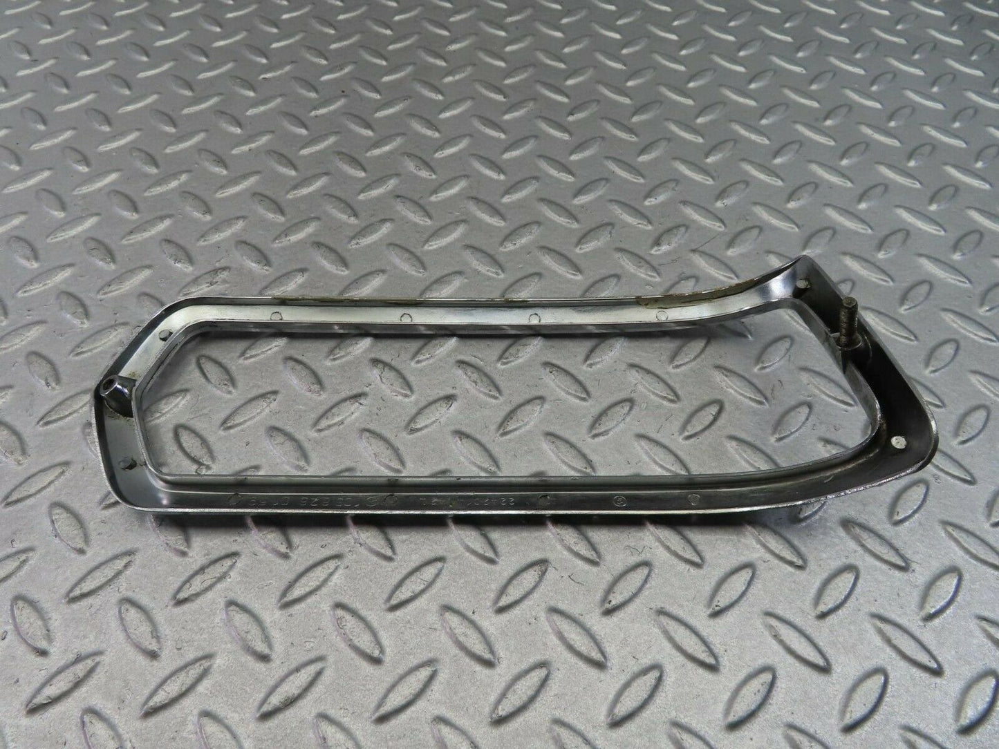 8096 Mercedes-Benz W108 Tail Light Chrome Frame Left 1088260159