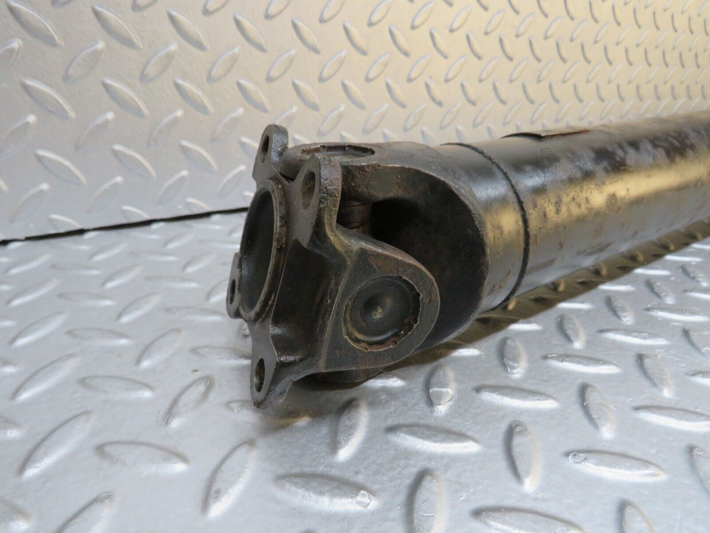 37588 Mercedes-Benz W109 300SEL Prop Shaft 1084130112