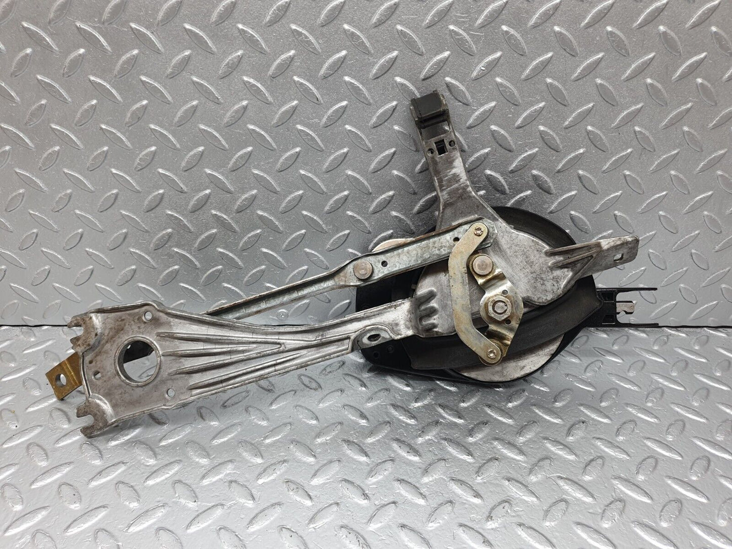 41405 Mercedes-Benz W124 200E Wiper Mechanism Linkage Bosch
