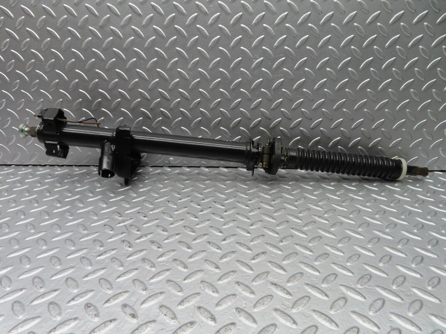21233 Mercedes-Benz W123 230E Steering Column