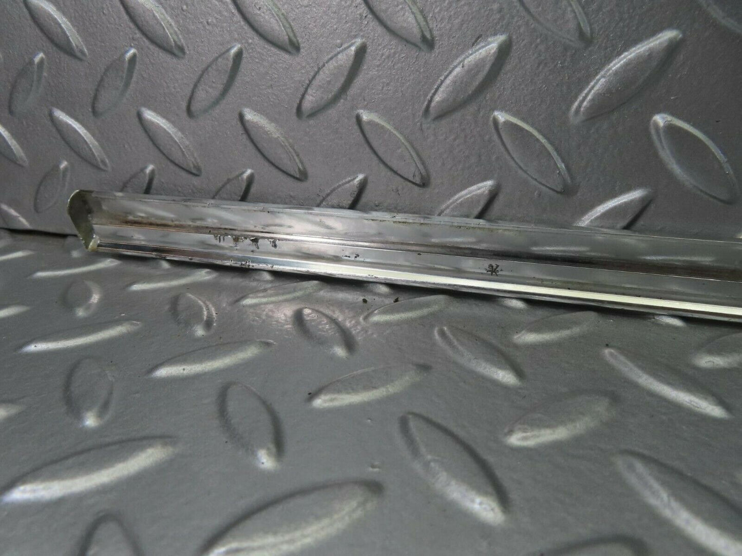 10818 Mercedes-Benz W123 230E Rear Right Door Chrome Moulding Trim