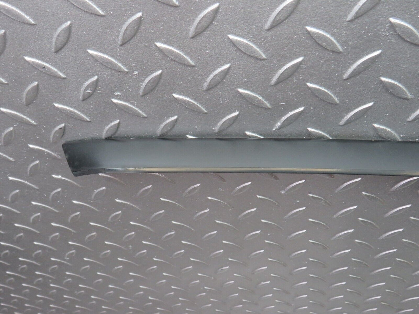 31883 Mercedes-Benz W201 190LE Right Side Roof Trim Moulding 2016980698