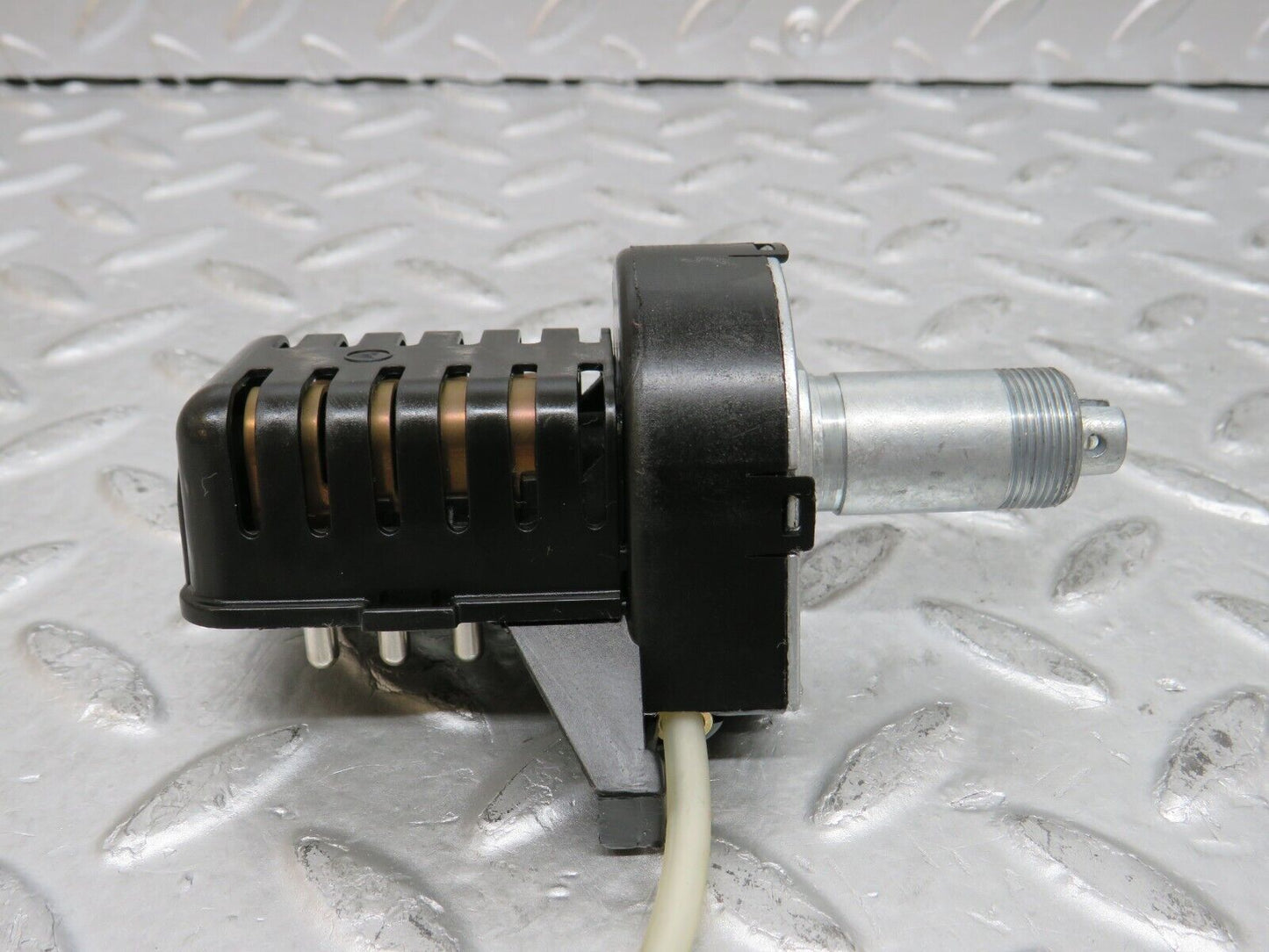 29373 Mercedes-Benz W124 230E Heater Blower Switch 1248202210