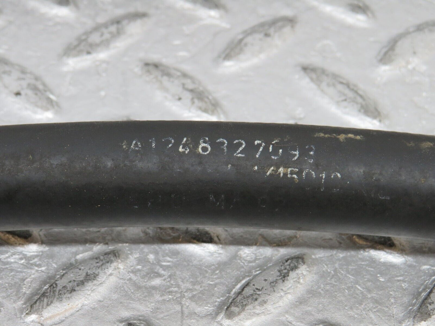 37975 Mercedes-Benz A124 320E Cabriolet Heater Hose Pipe Pair 1248327093