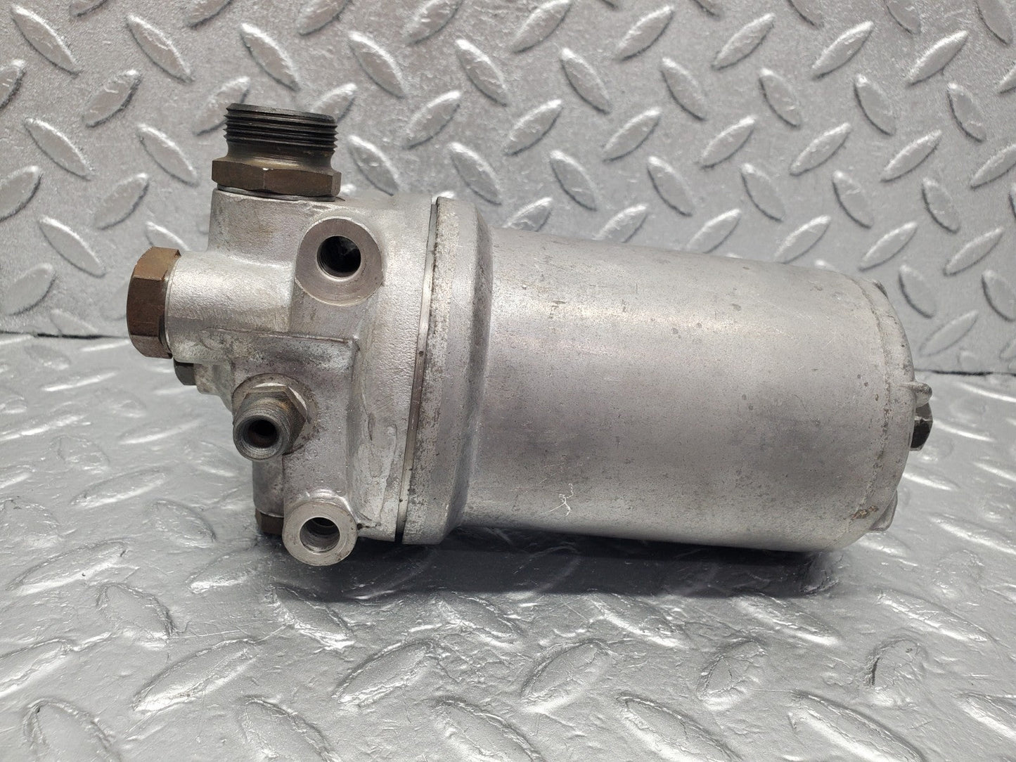W112 oil filter housing used OEM