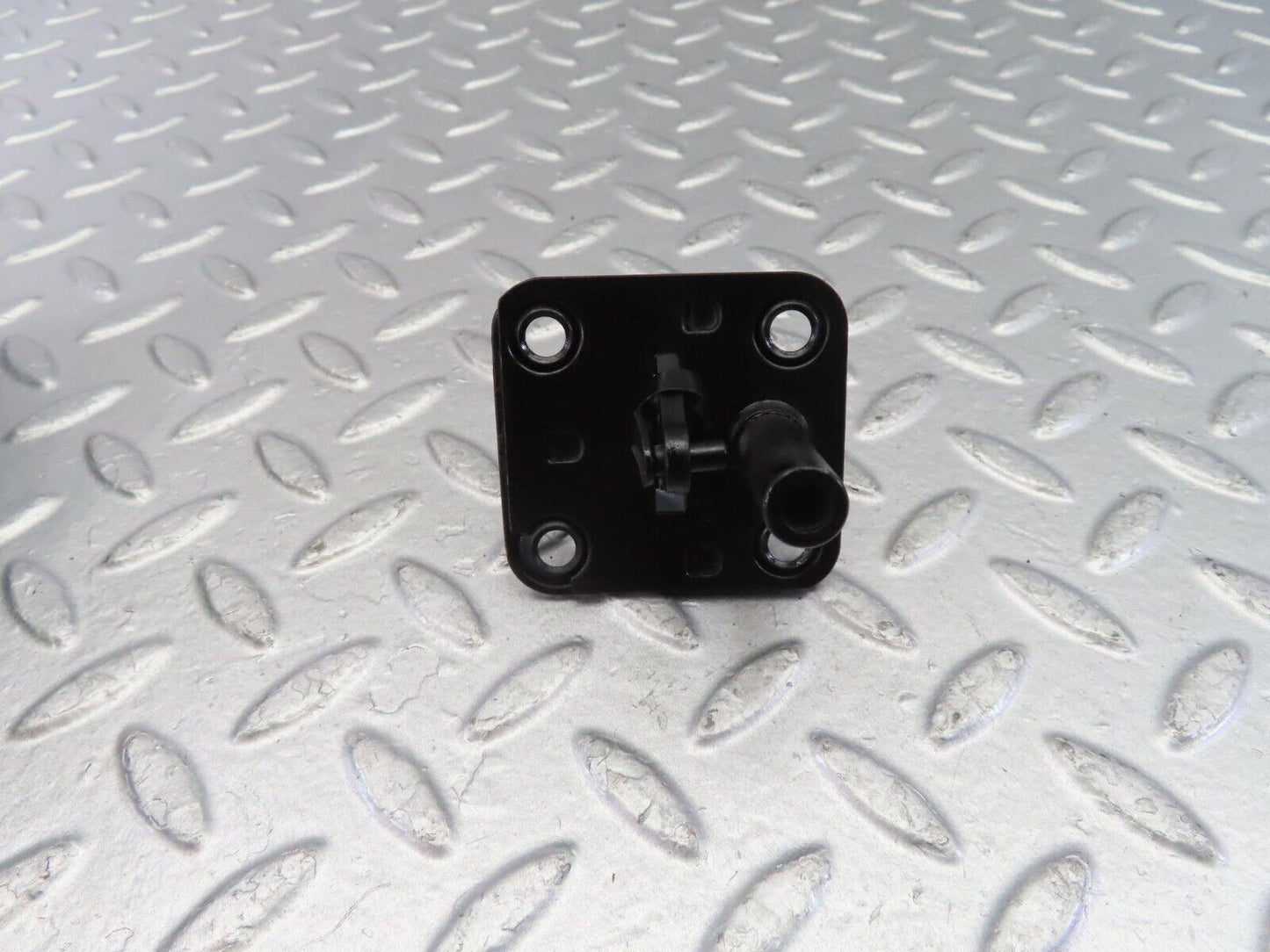 39375 Mercedes-Benz W123 230E Bonnet Lock Catch