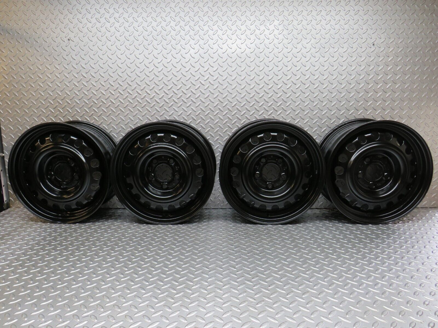 31607 Mercedes-Benz Steel Wheel Set 6Jx15H2 ET49 1244001202