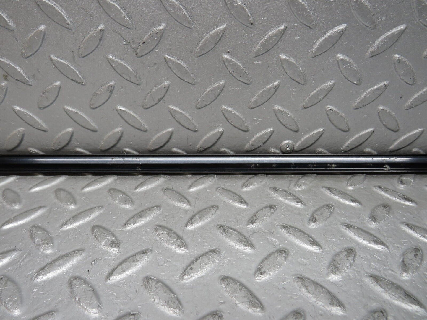 37890 Mercedes-Benz A124 320E Cabriolet Right Door Moulding Trim
