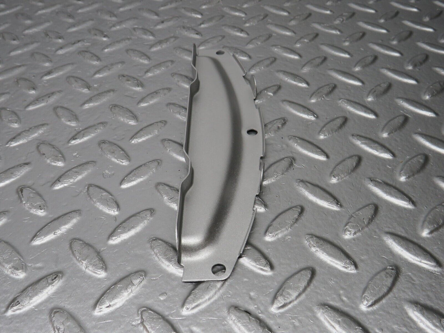 33058 Mercedes-Benz C107 R107 350 V8 Gearbox Flange Cover