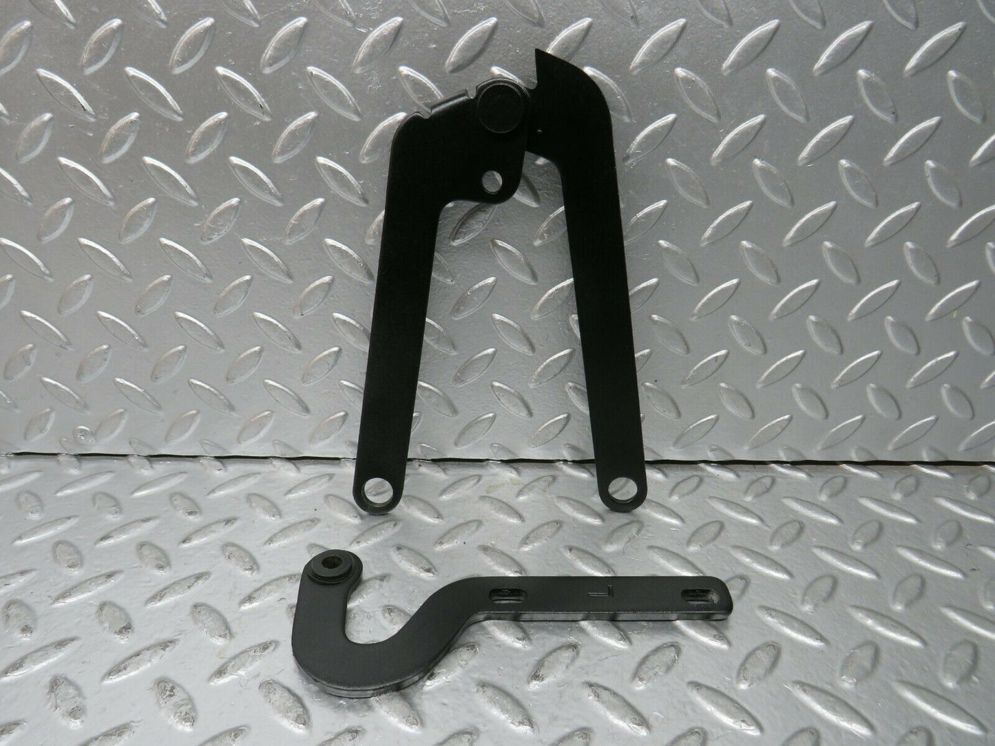 23375 Mercedes-Benz W116 350SE Bonnet Hinge Left Side