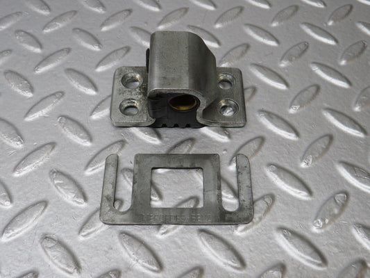36130 Mercedes-Benz W126 420SE Door Lock Latch Left Side