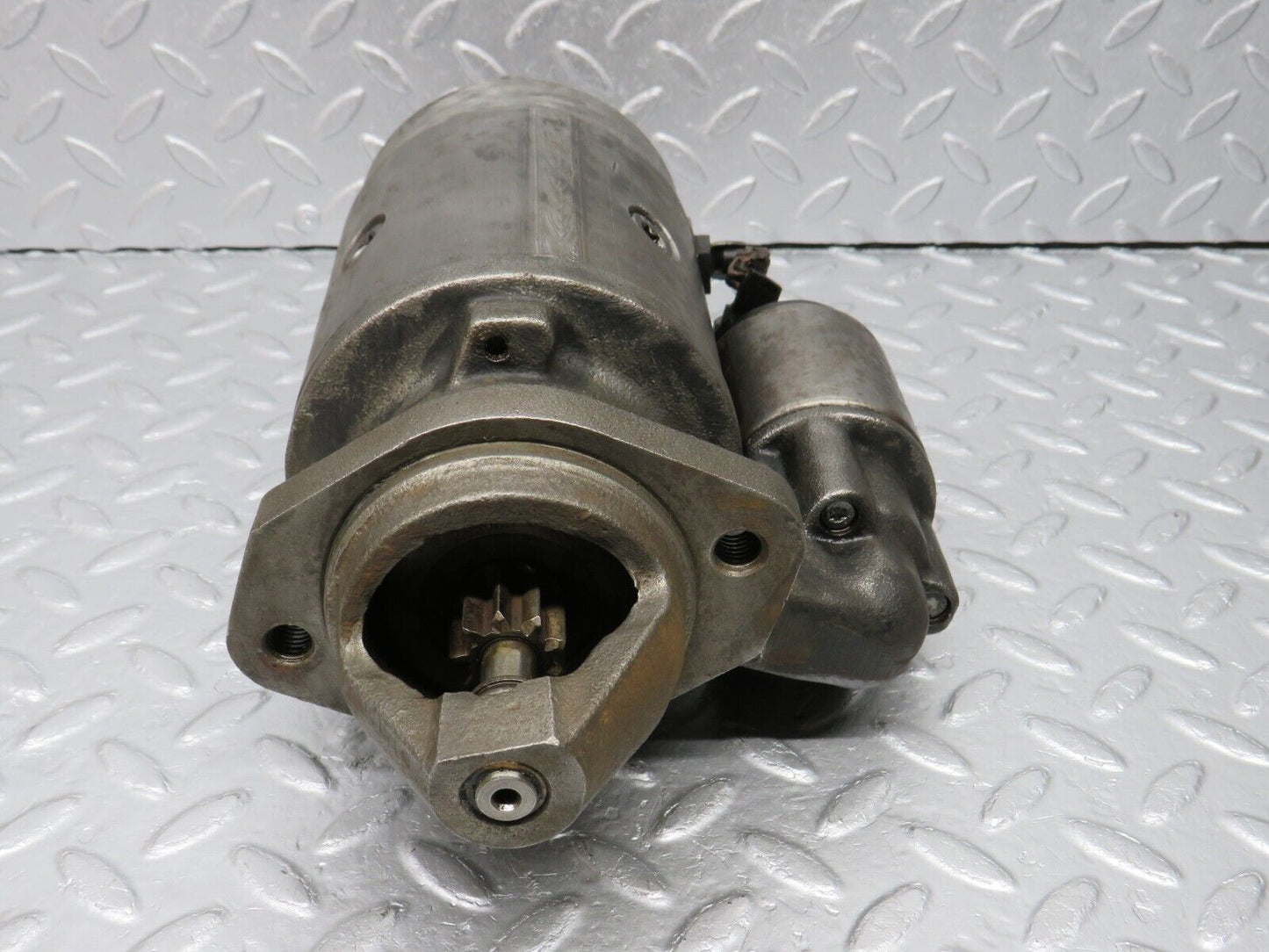 40701 Mercedes-Benz W123 300D Starter Motor Bosch 0001362601 0331402542