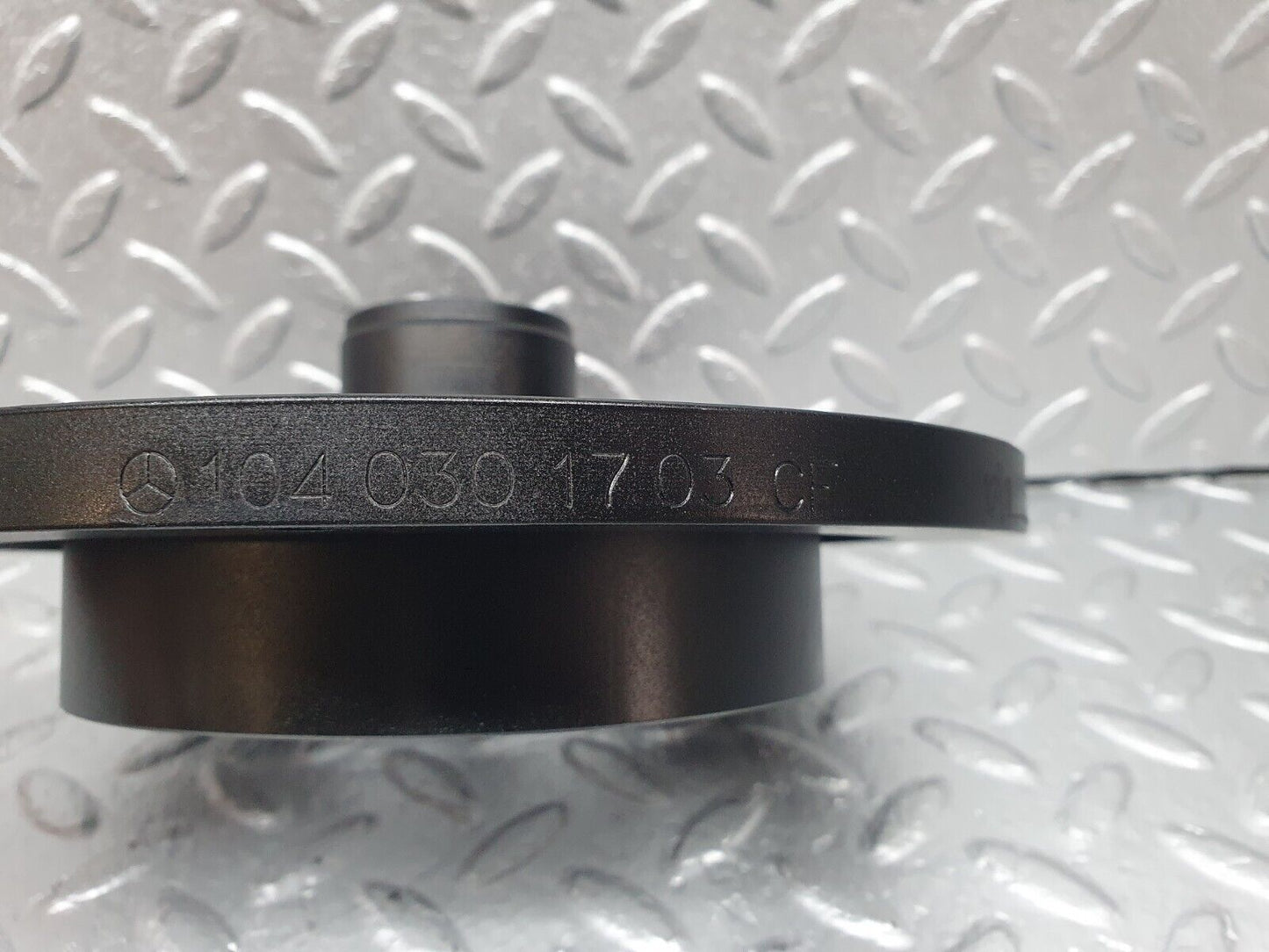42466 Mercedes-Benz R129 320SL Coupe Crankshaft Vibration Damper 1040301703