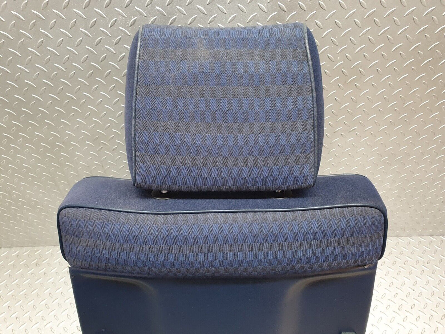 43031 Mercedes-Benz W201 190 Front Left Seat Blue 2019101450