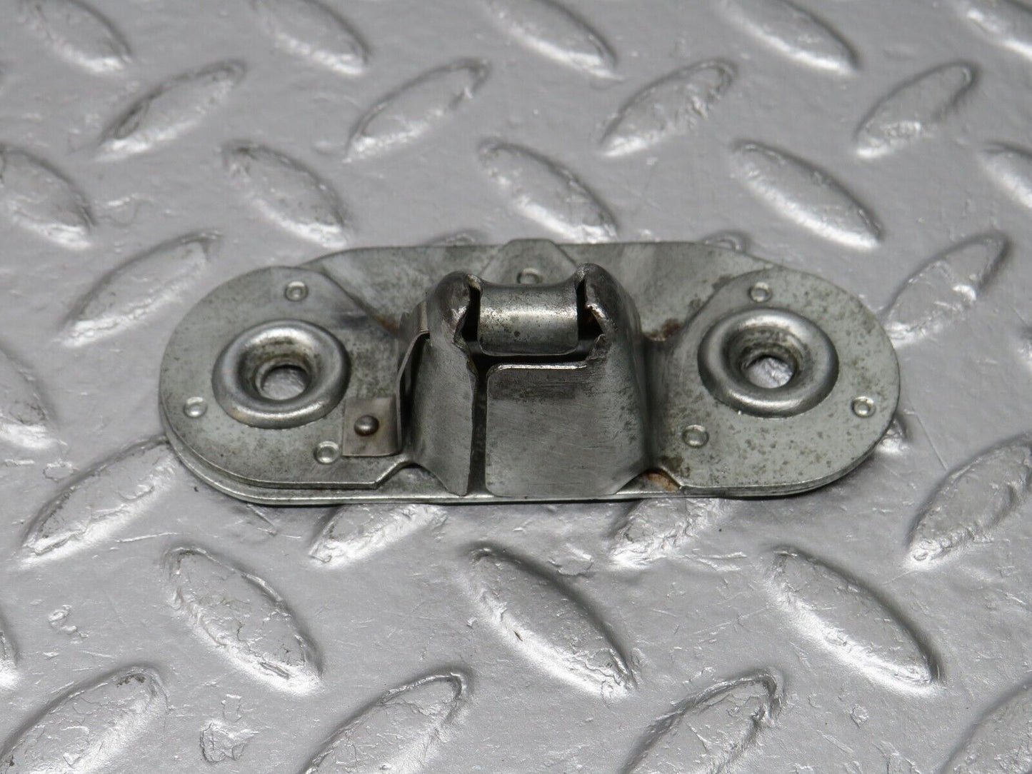 39116 Mercedes-Benz R107 500SL Coupe Trunk Lock Latch