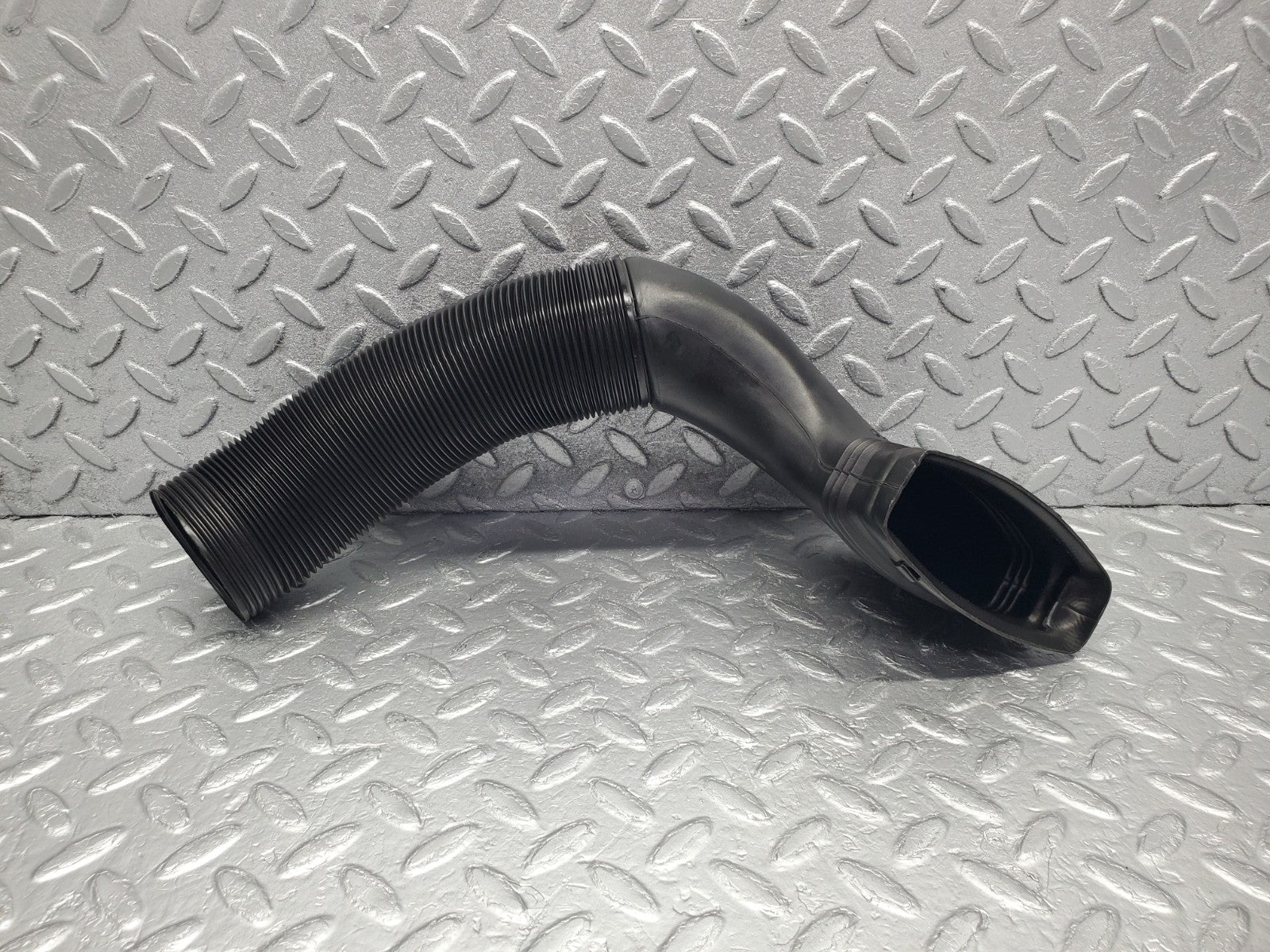 W201 Baby Benz air duct pipe hose right side used OEM