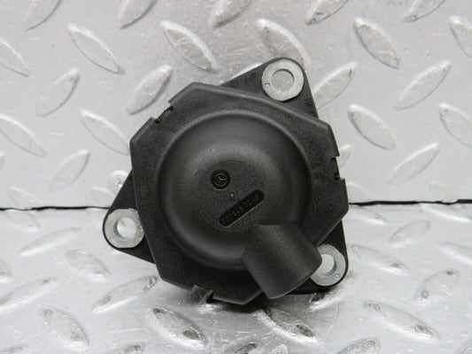 37909 Mercedes-Benz A124 320E Cabriolet Rear Axle Transfer Case Plug 0005451246