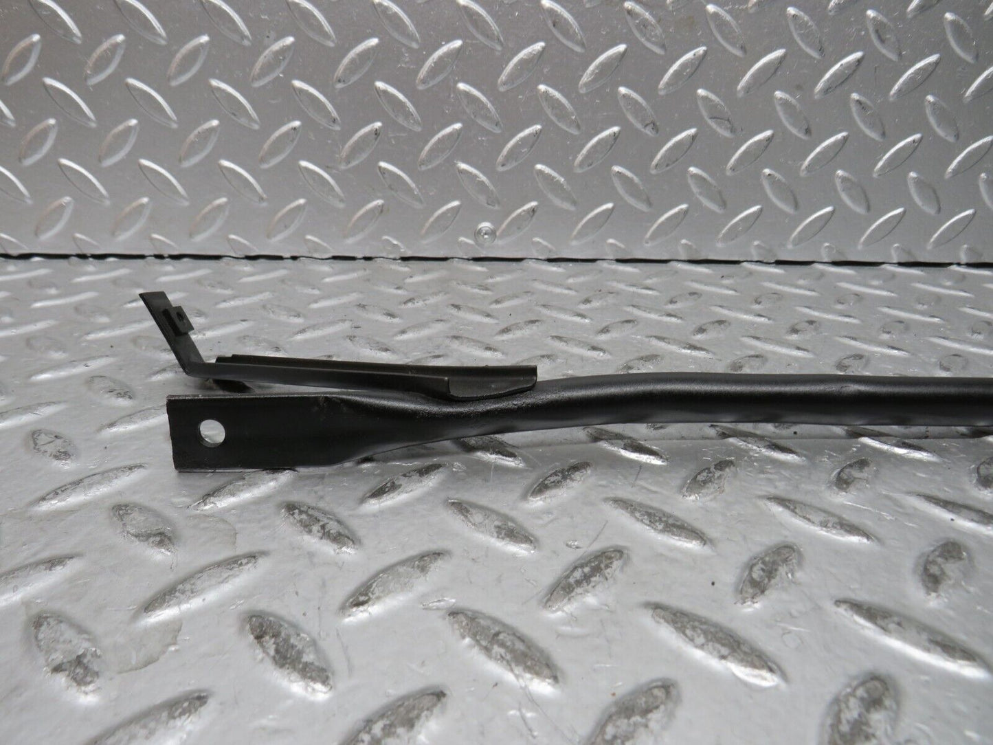 28533 Mercedes-Benz S123 240D Wagon Horn Bracket