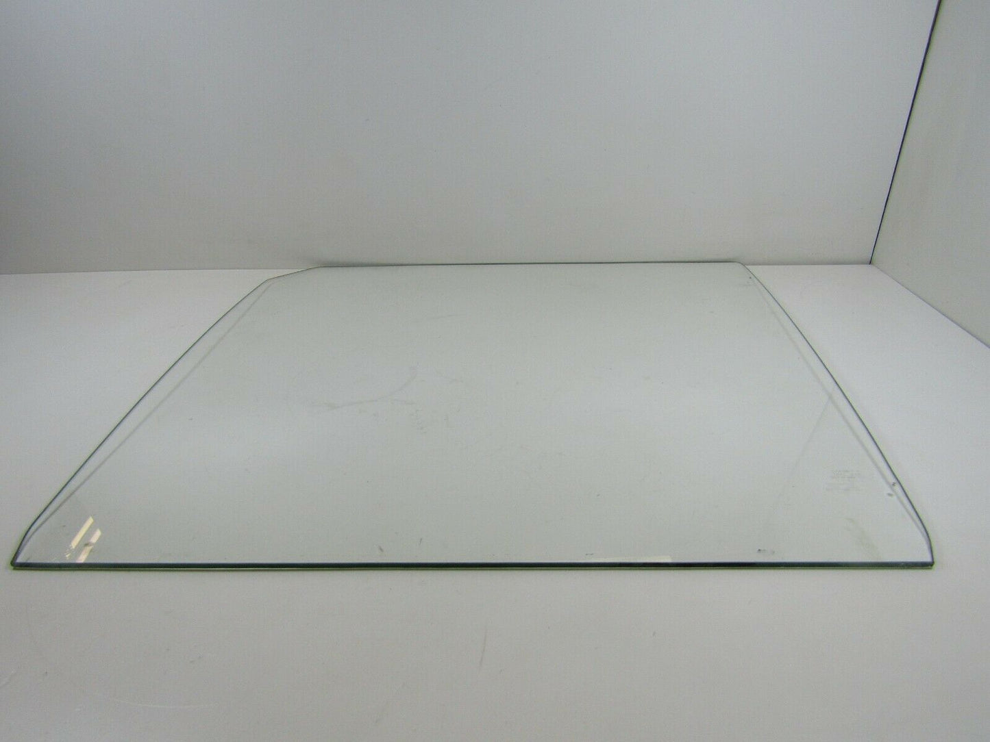 2144 Mercedes-Benz W108 280SE Front Left Door Glass