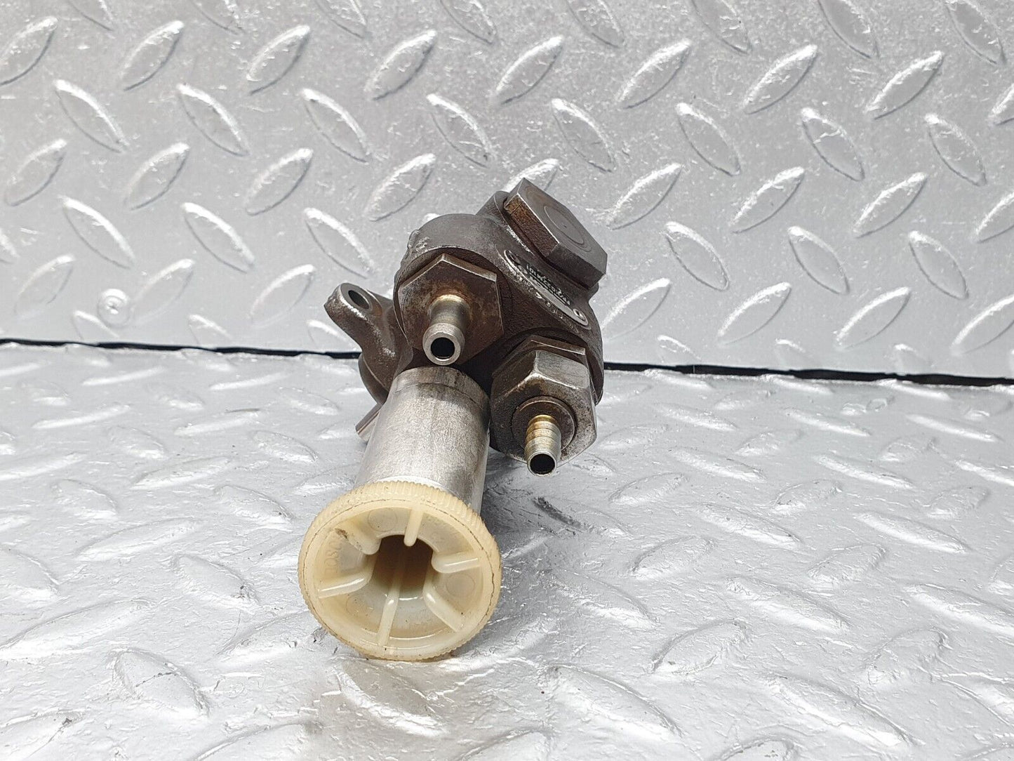 40852 Mercedes-Benz W123 300D Manual Diesel Bleed Pump Bosch FP/KG22M101