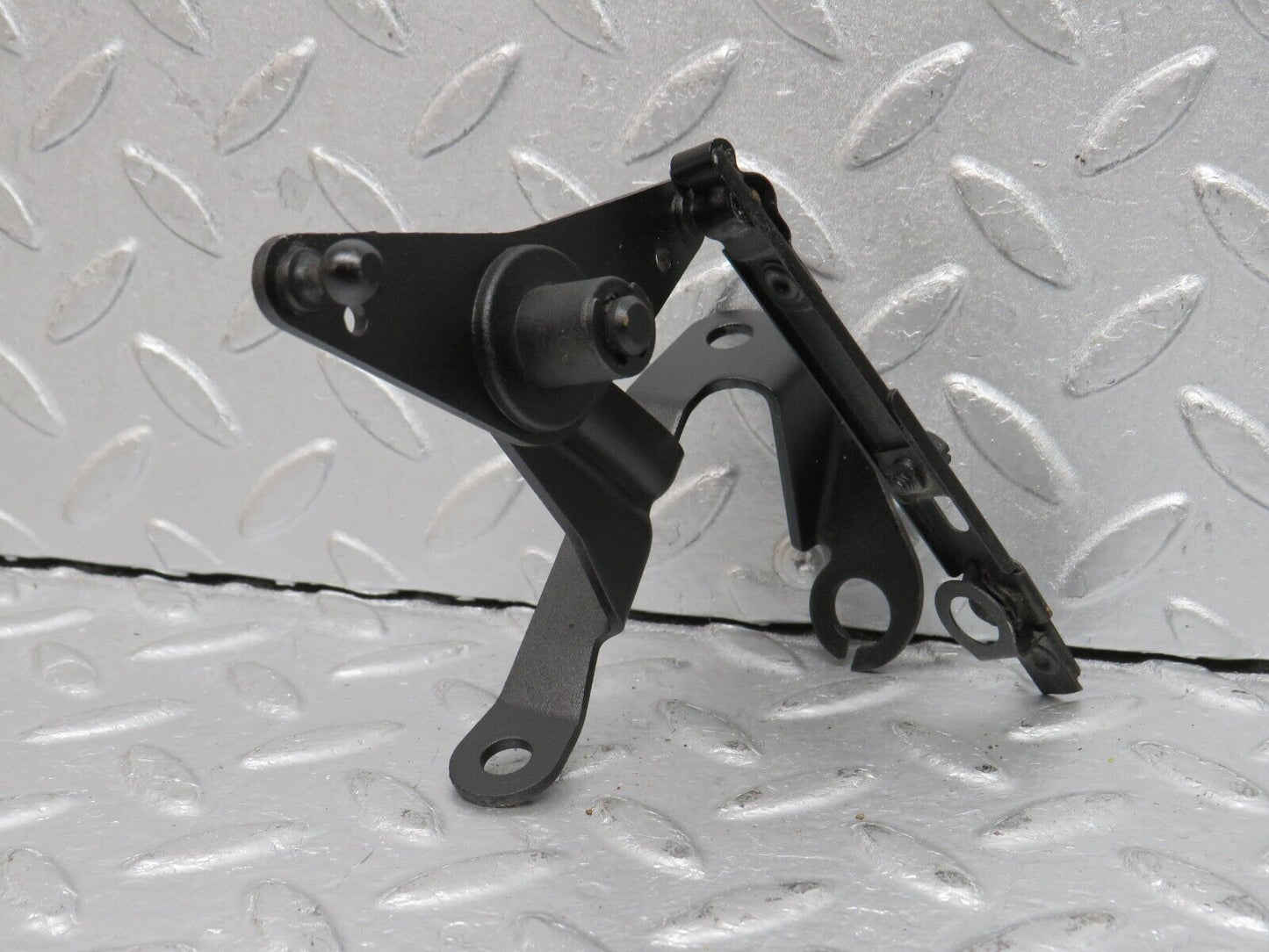 39261 Mercedes-Benz R107 500SL Throttle Linkage