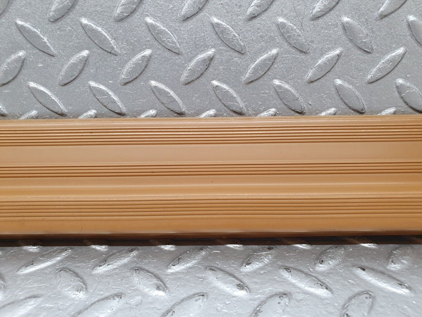 41417 Mercedes-Benz W124 200E Front Right Door Sill Trim Palomino