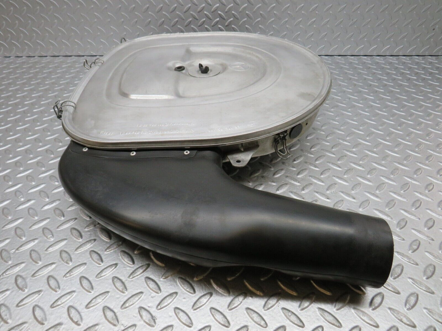 36239 Mercedes-Benz W126 420SE Aluminium Air Filter Box Housing 0130946802