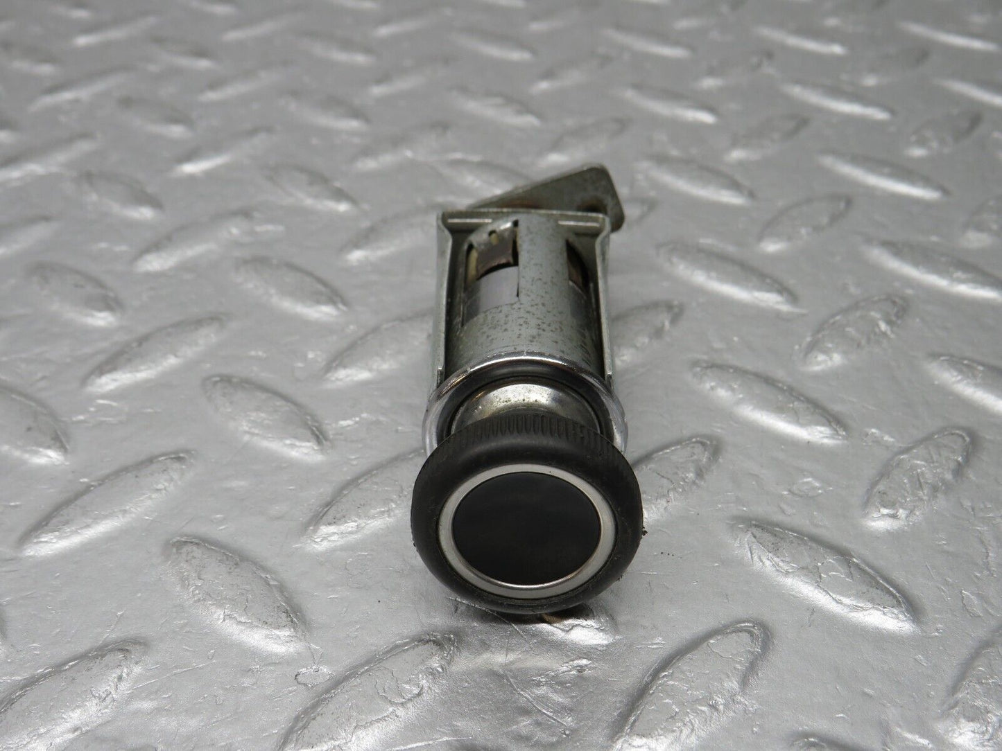 37532 Mercedes-Benz W109 300SEL Cigarette Lighter 1108250553