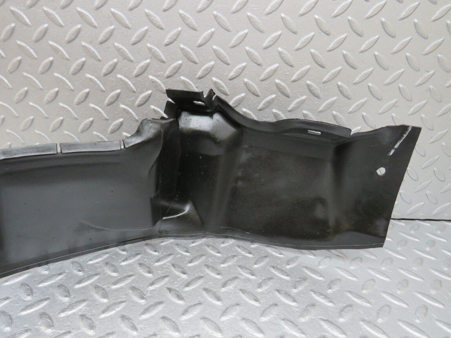 36599 Mercedes-Benz W201 190E Inner Mudguard Panelling Front Right 2018840236