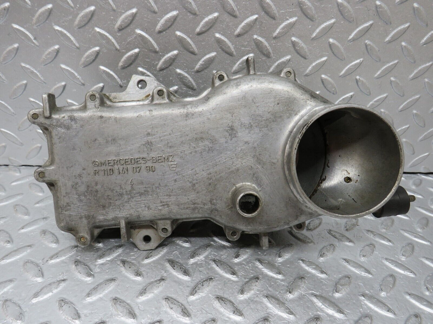 35507 Mercedes-Benz R107 280SL Air Flow Mass Meter Sensor Bosch 1101410790