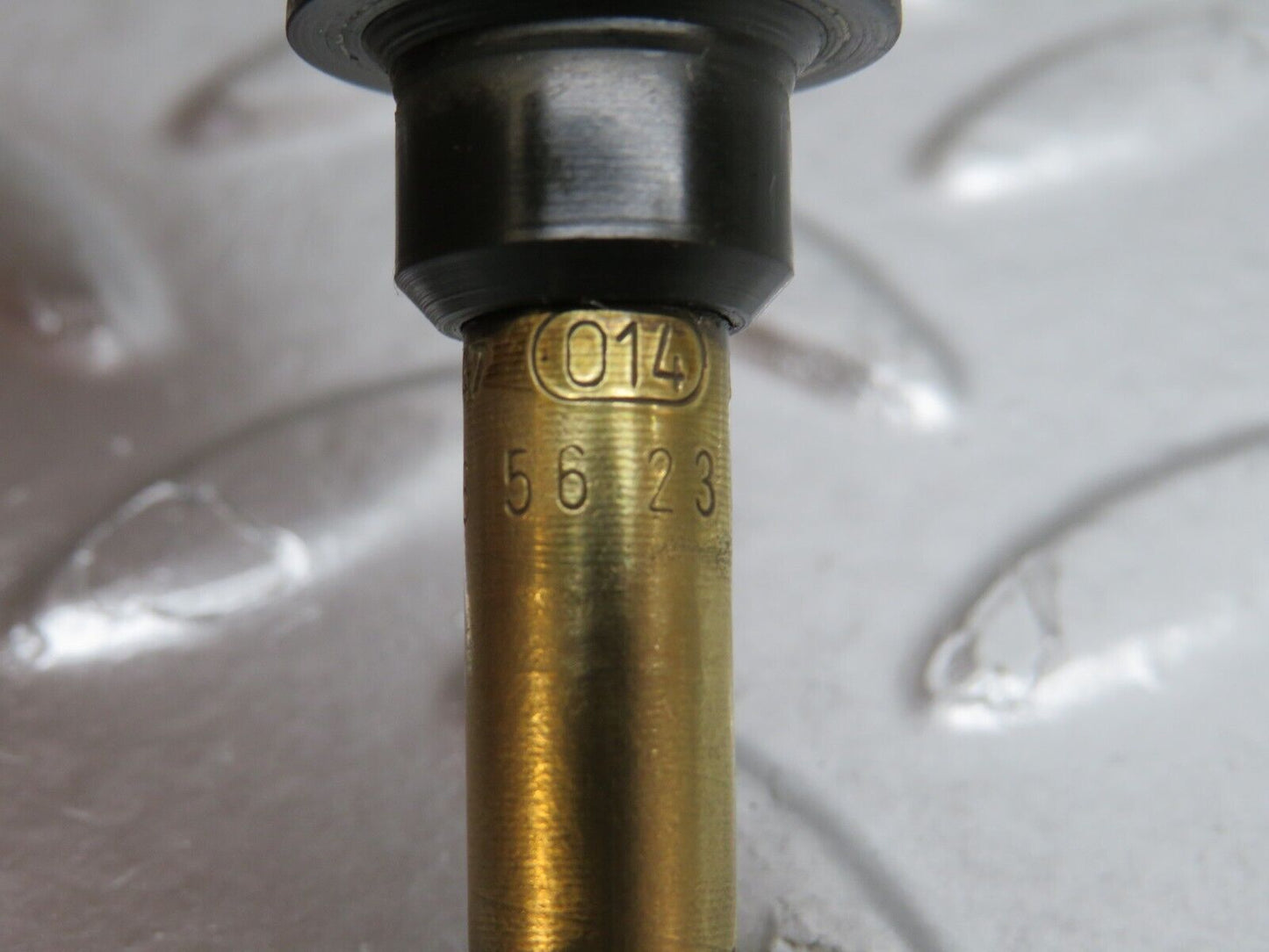 29577 Mercedes-Benz W124 230E Fuel Injector  0437502047 0000785623