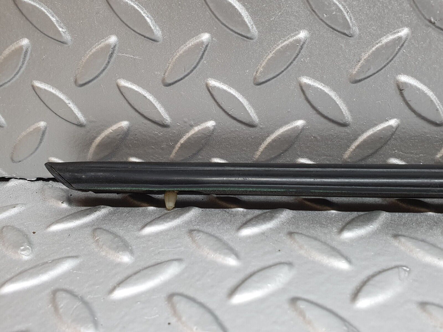 43459 Mercedes-Benz W108 280SE Front Right Fender Centre Moulding Trim