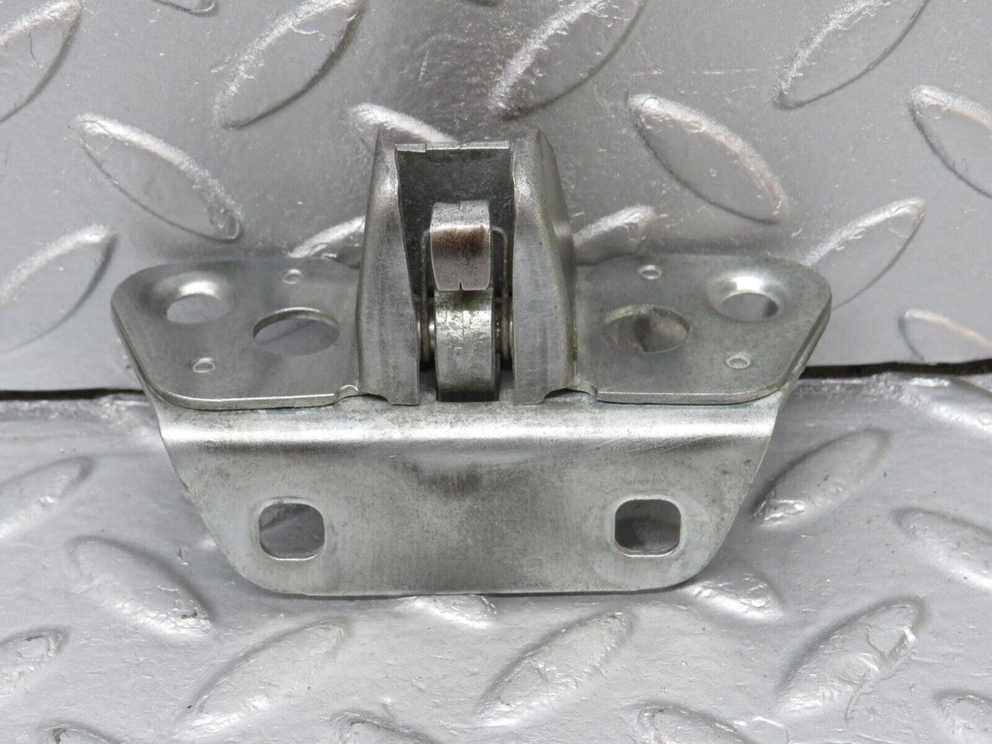40290 Mercedes-Benz W110 230 Trunk Lock Latch
