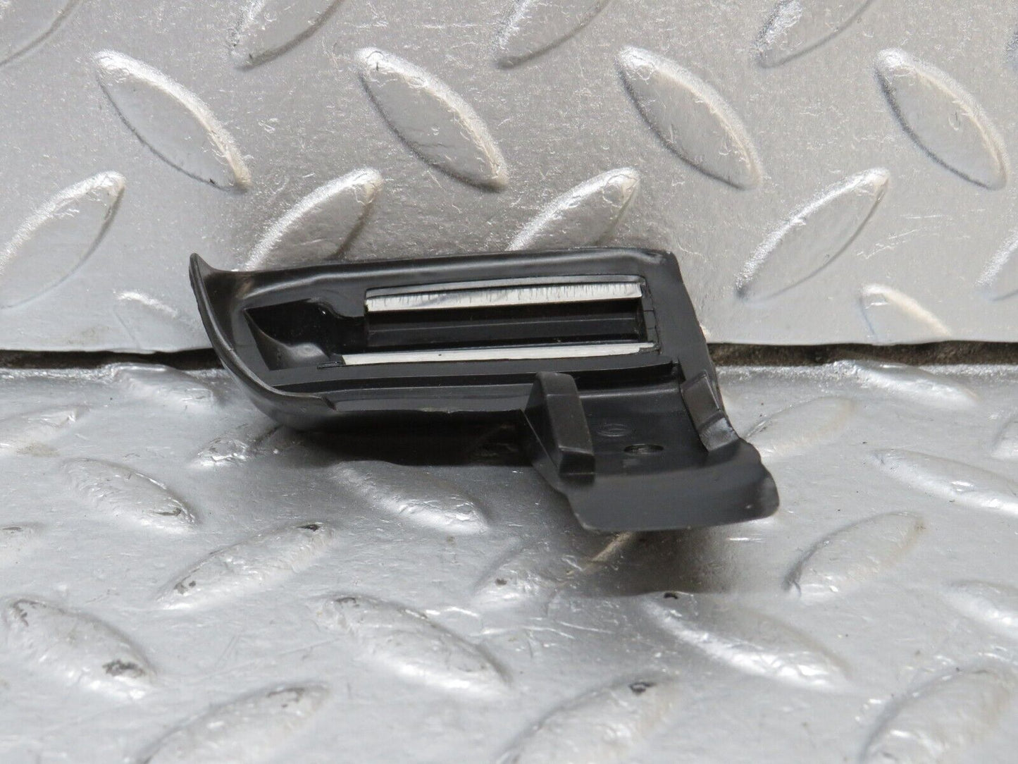 40571 Mercedes-Benz W123 300D Rear Left Fender Wing Lower Moulding Trim