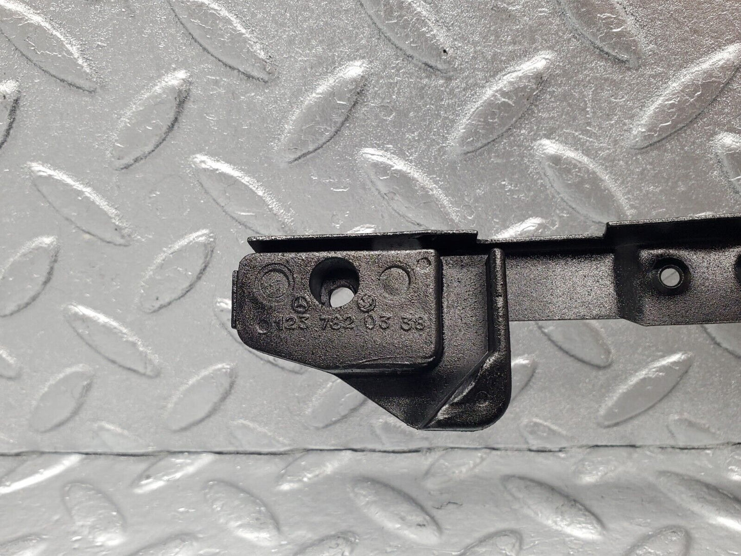 46639 Mercedes-Benz C123 280CE Coupe Sunroof Support Trim 1237820338 1237820438