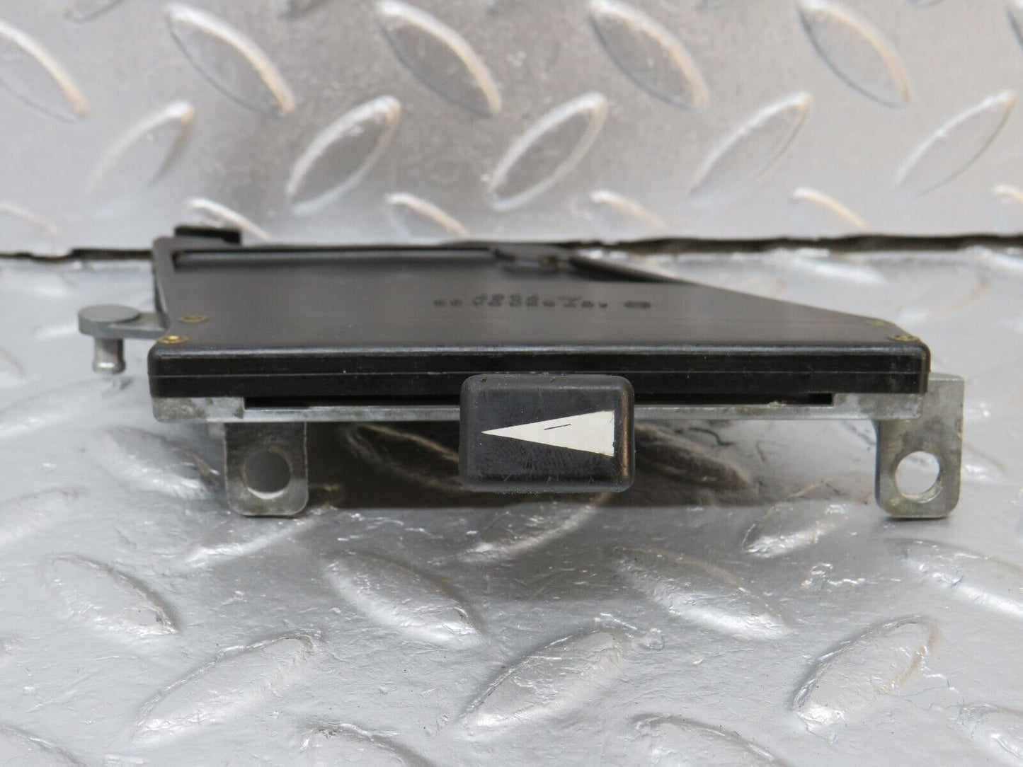 39832 Mercedes-Benz R107 350SL Air Vent Control Lever Right 1078300485