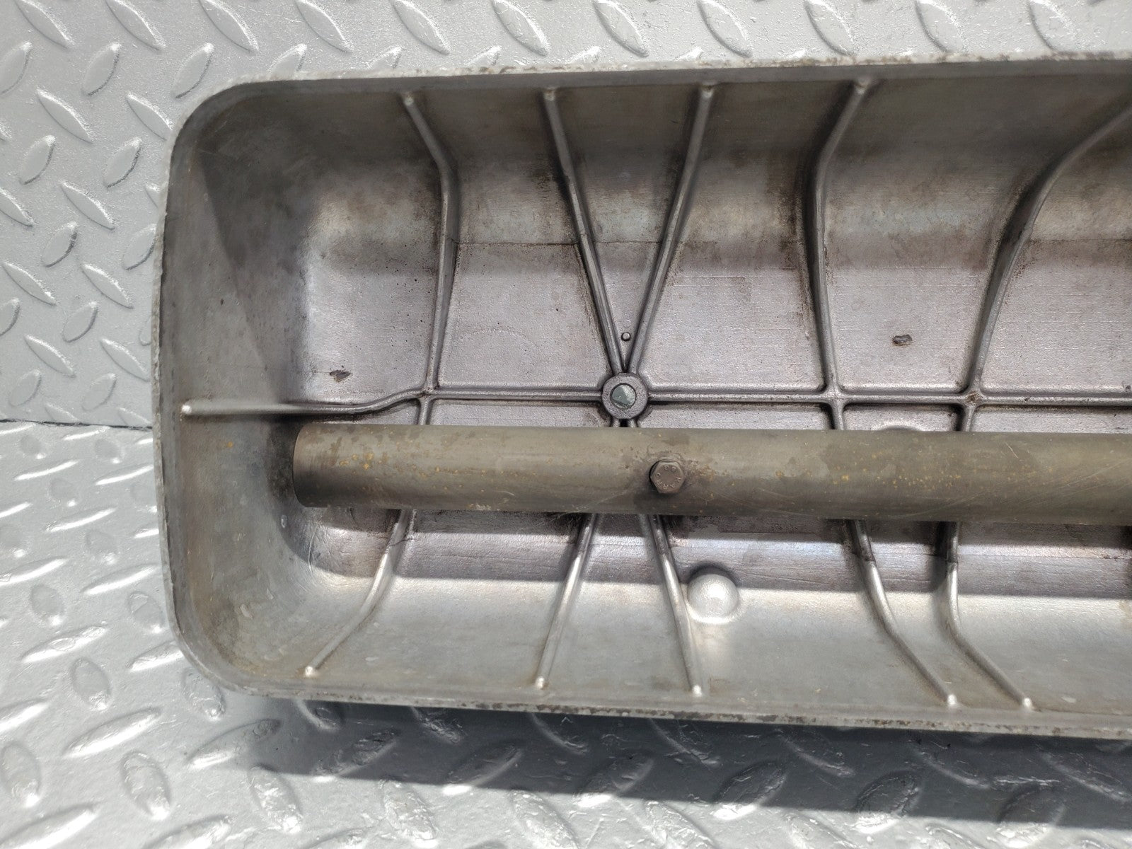 W112 cylinder head cover used OEM